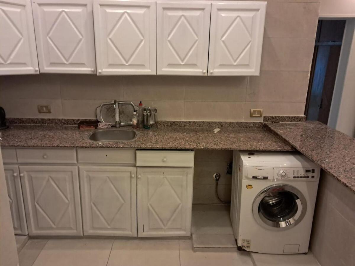 Modern Flat - 2 Minutes Walk Stars Heliopolis Apartment *